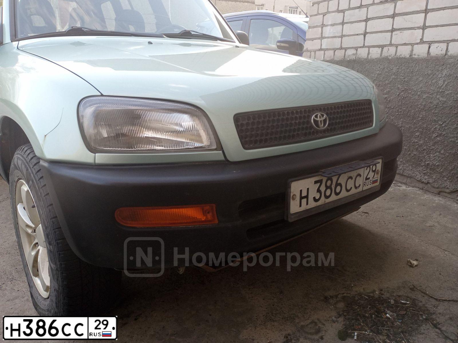 Фото автомобиля TOYOTA RAV4, 1997 — госномер Н386СС29. Цвет: СВ.ЗЕЛЕНЫЙ МЕТАЛЛИК