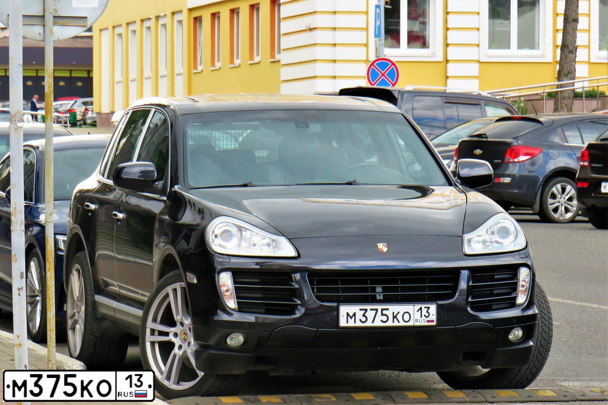 Фото автомобиля PORSCHE CAYENNE, 2009 — госномер С325УА33. Цвет: ЧЕРНЫЙ