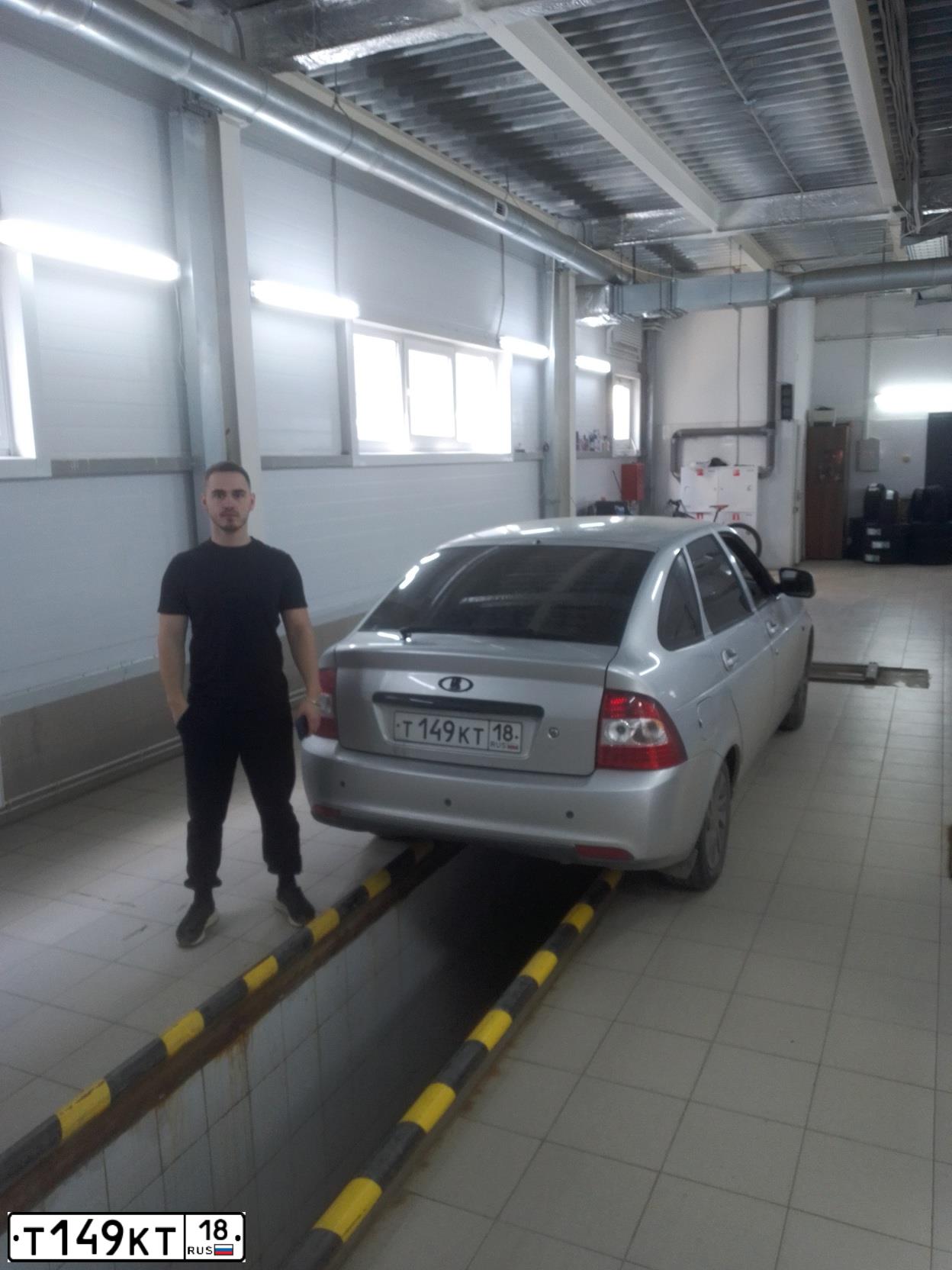 Фото автомобиля LADA 2172 PRIORA, 2012 — госномер Н631АА702. Цвет: СВЕТЛО-СЕРЕБРИСТЫЙ МЕТАЛЛ