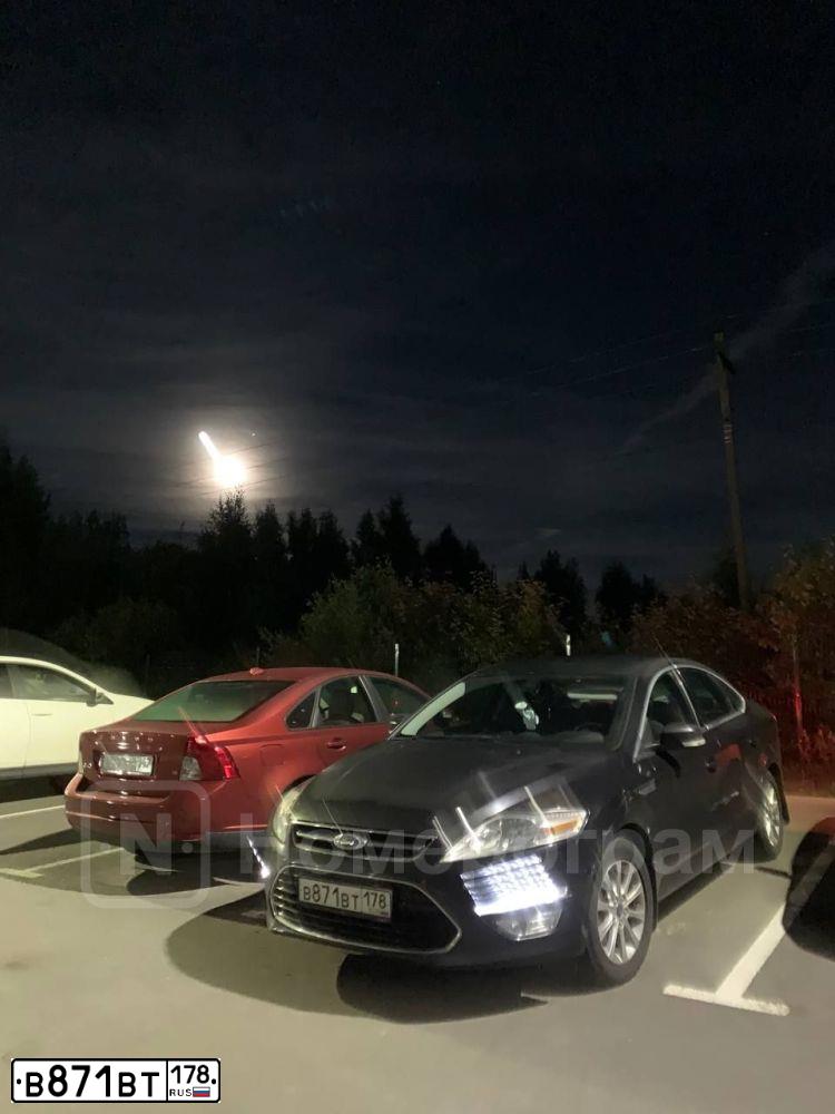 Фото автомобиля FORD MONDEO, 2011 — госномер В871ВТ178. Цвет: ЧЕРНЫЙ