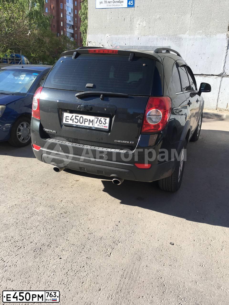 Фото автомобиля CHEVROLET CAPTIVA, 2011 — госномер Е450РМ763. Цвет: ЧЕРНЫЙ