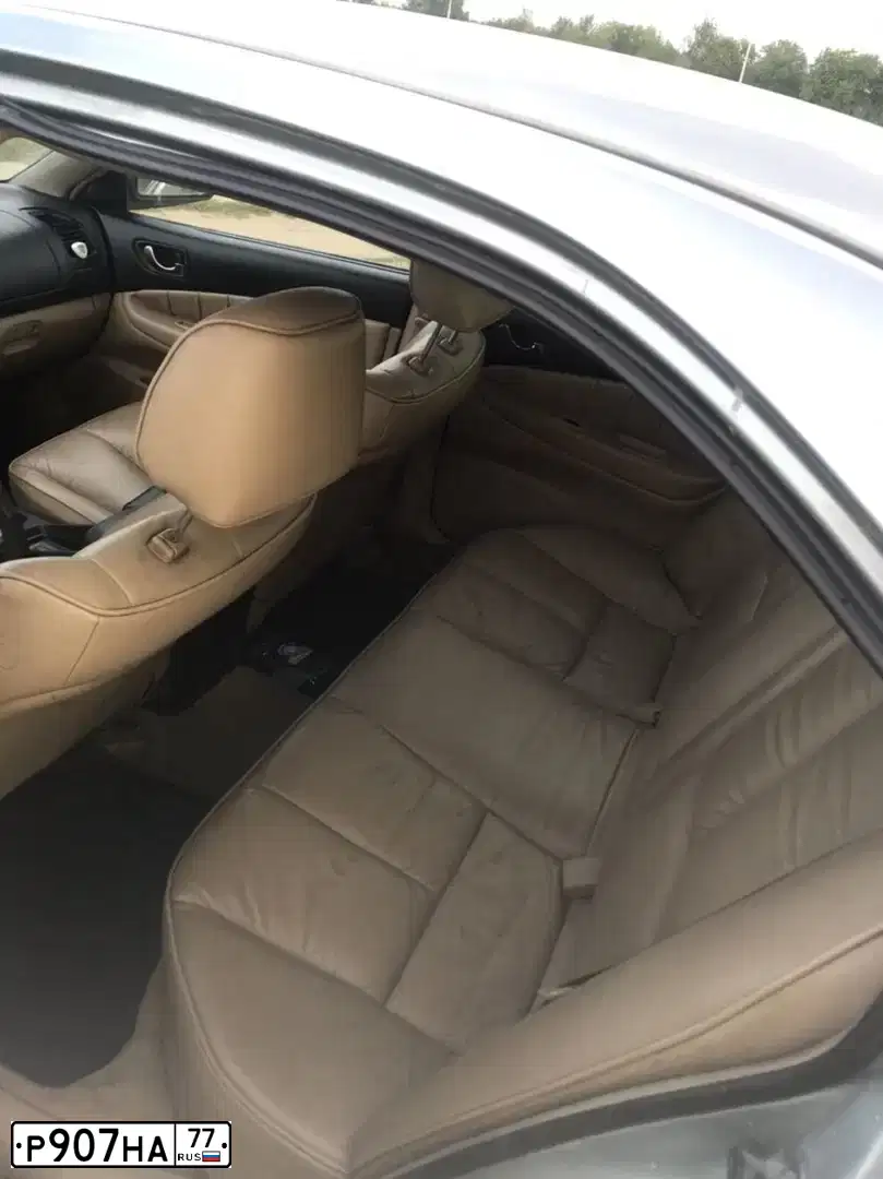 Фото автомобиля MITSUBISHI GALANT, 1997 — госномер Р907НА77. Цвет: Серый