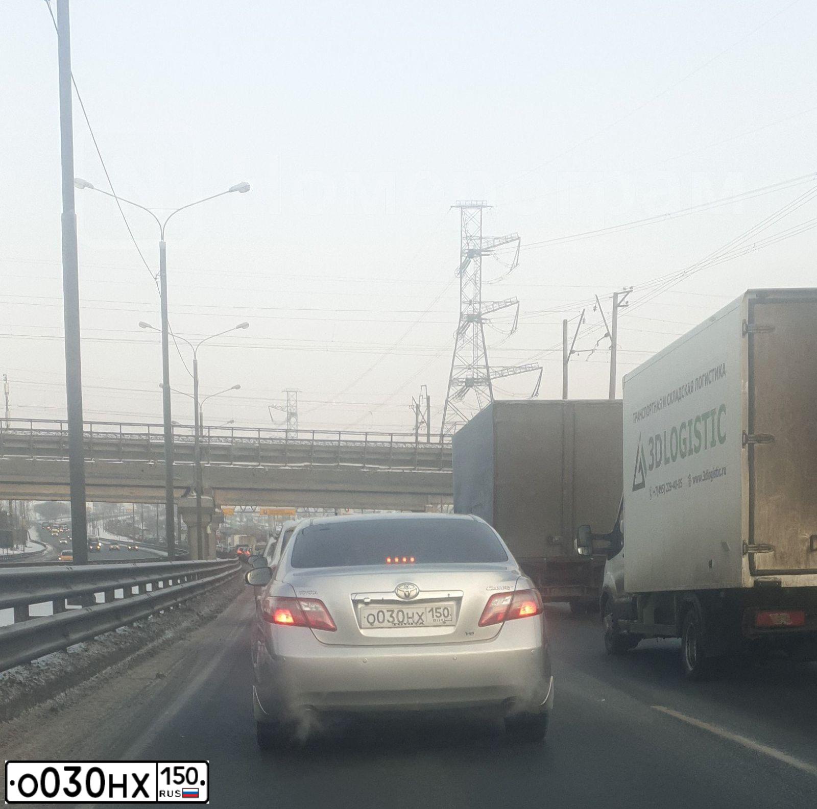 Фото автомобиля TOYOTA CAMRY, 2007 — госномер О030НХ150. Цвет: Серебристый