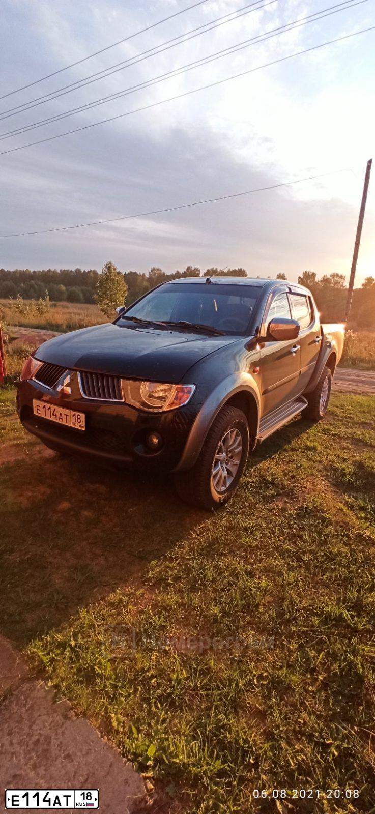 Фото автомобиля MITSUBISHI L 200, 2007 — госномер Е808МА102. Цвет: ЧЕРНЫЙ