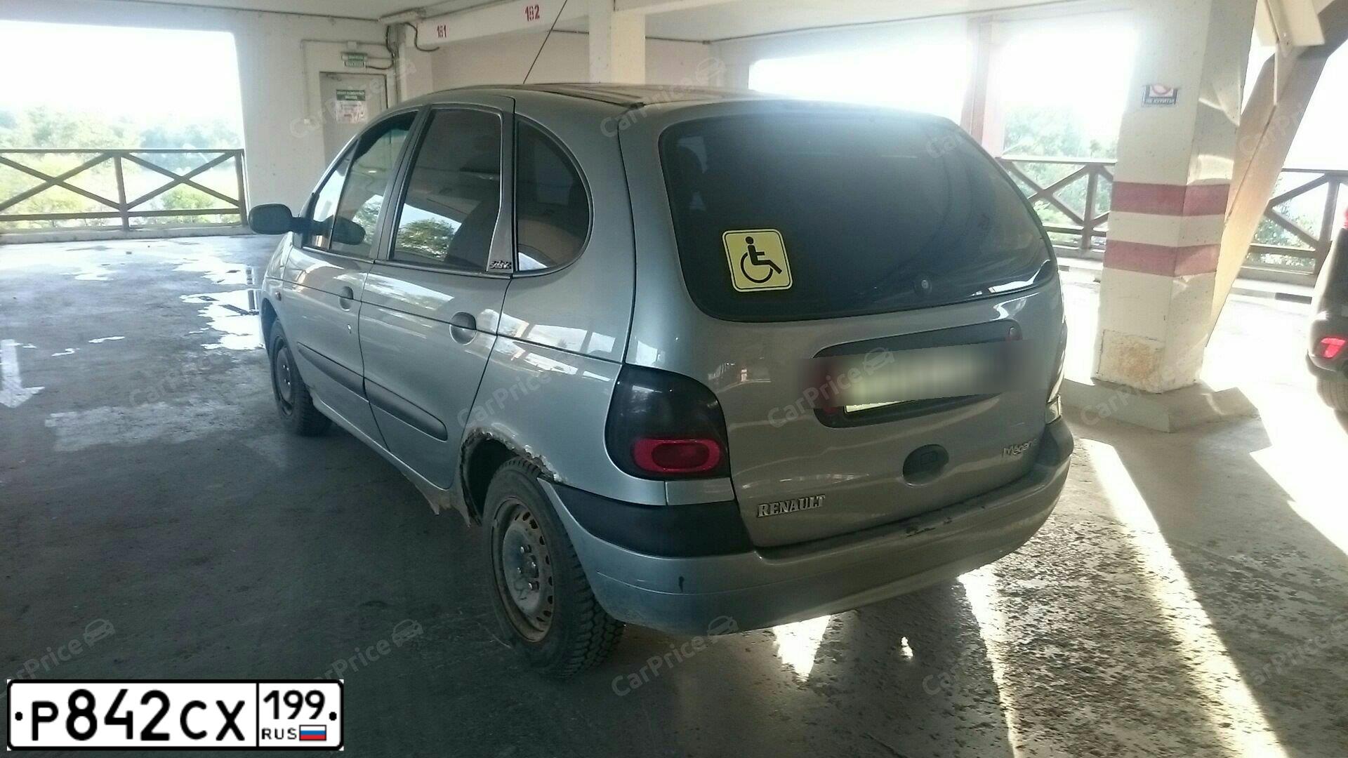 Фото автомобиля RENAULT MEGANE /GRAND/ SCENIC, 1997 — госномер Р842СХ199. Цвет: белый(серый)