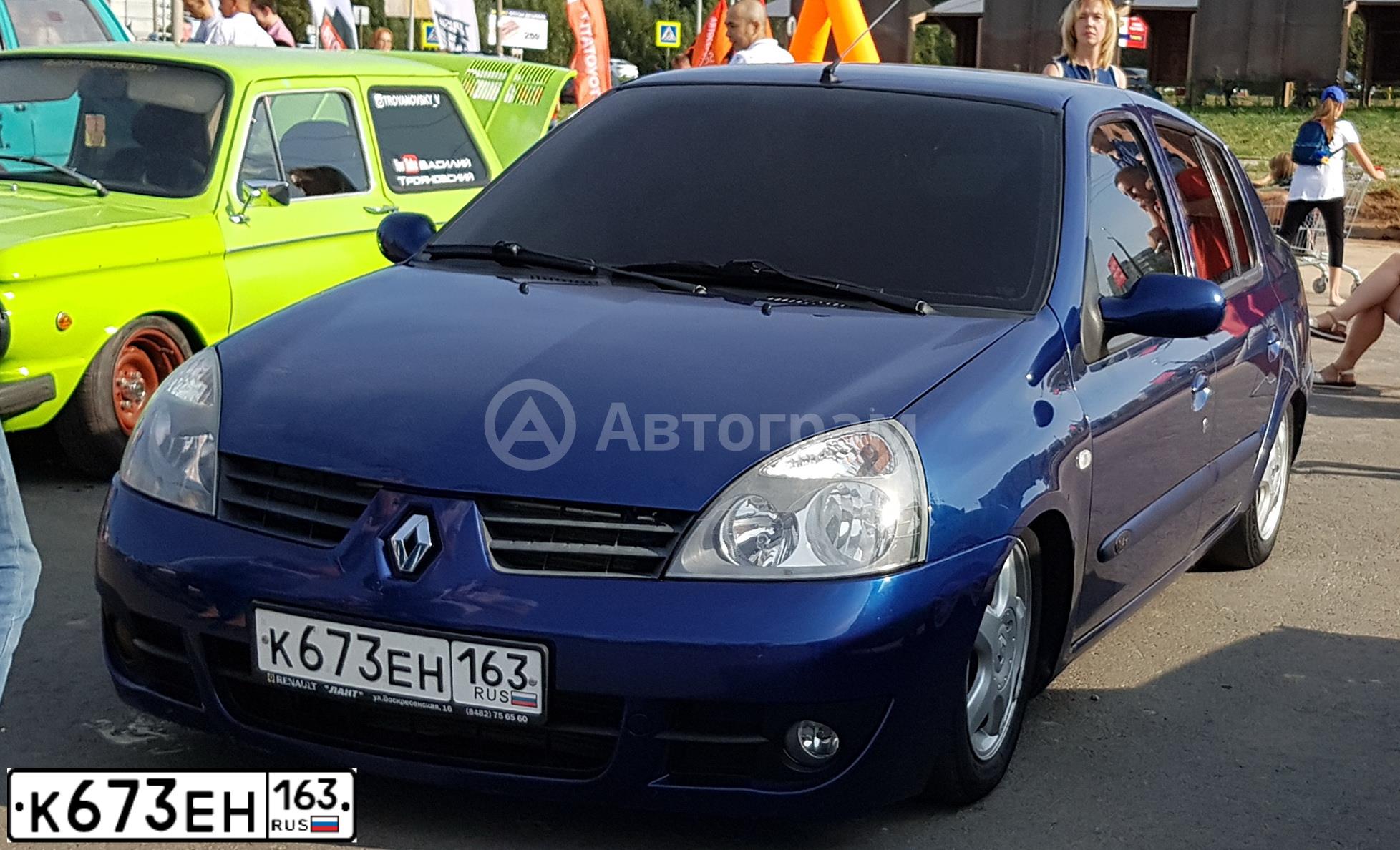 Фото автомобиля RENAULT SYMBOL, 2006 — госномер Е926НМ763. Цвет: синий