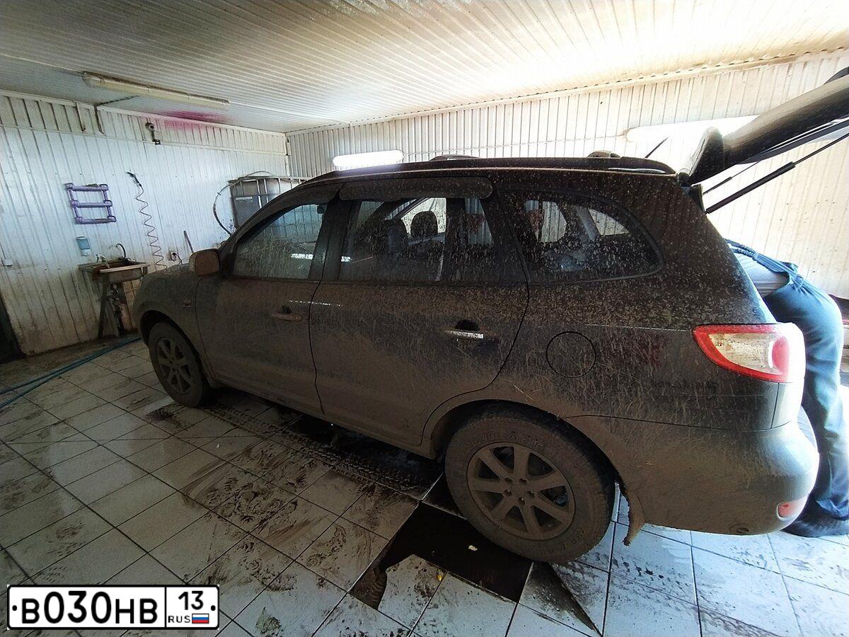 Фото автомобиля AUDI I 100, 1991 — госномер В030НВ13. Цвет: Красный