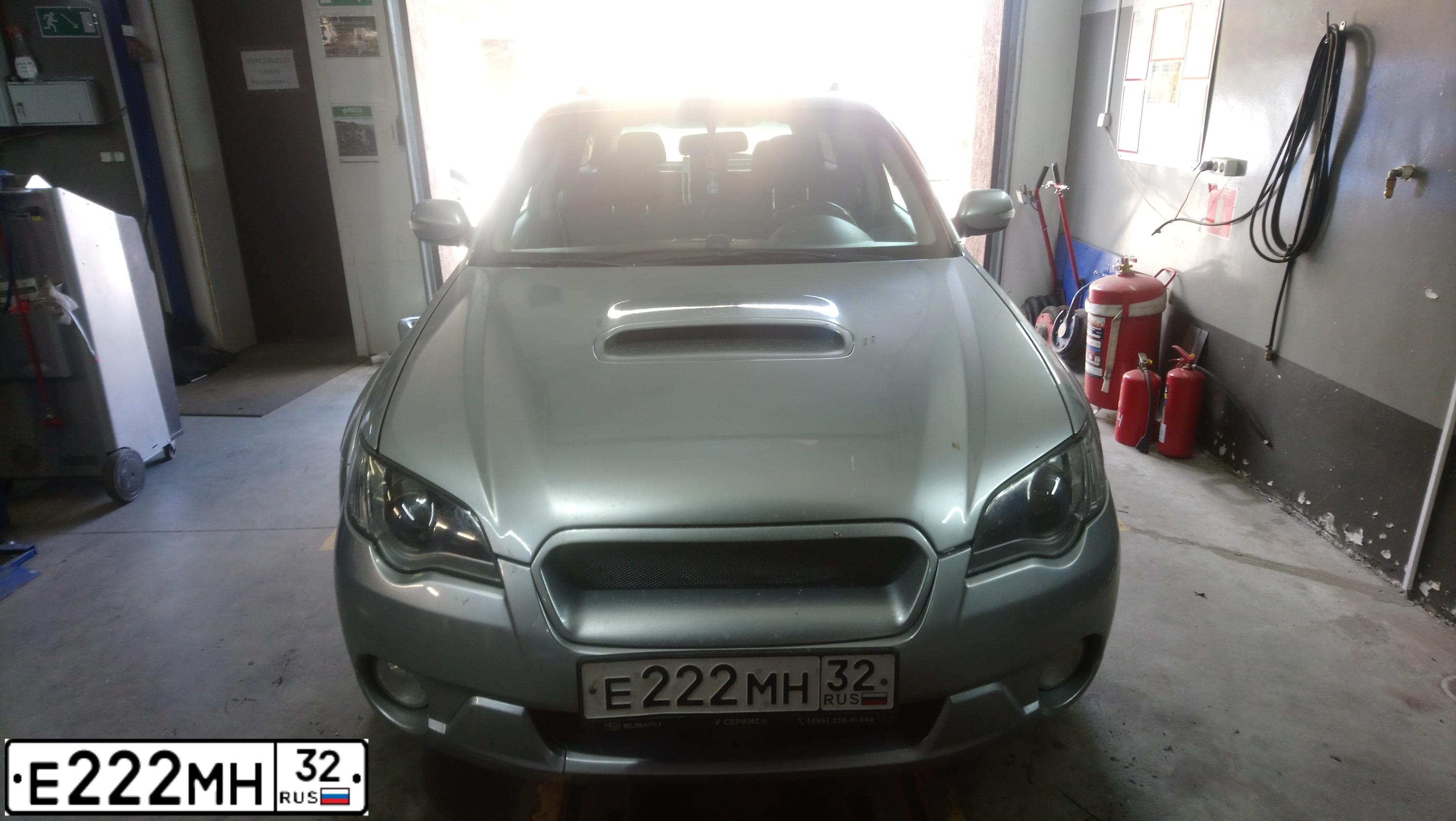 Фото автомобиля SUBARU B9 TRIBECA, 2008 — госномер Е222МН32. Цвет: ЧЕРНЫЙ