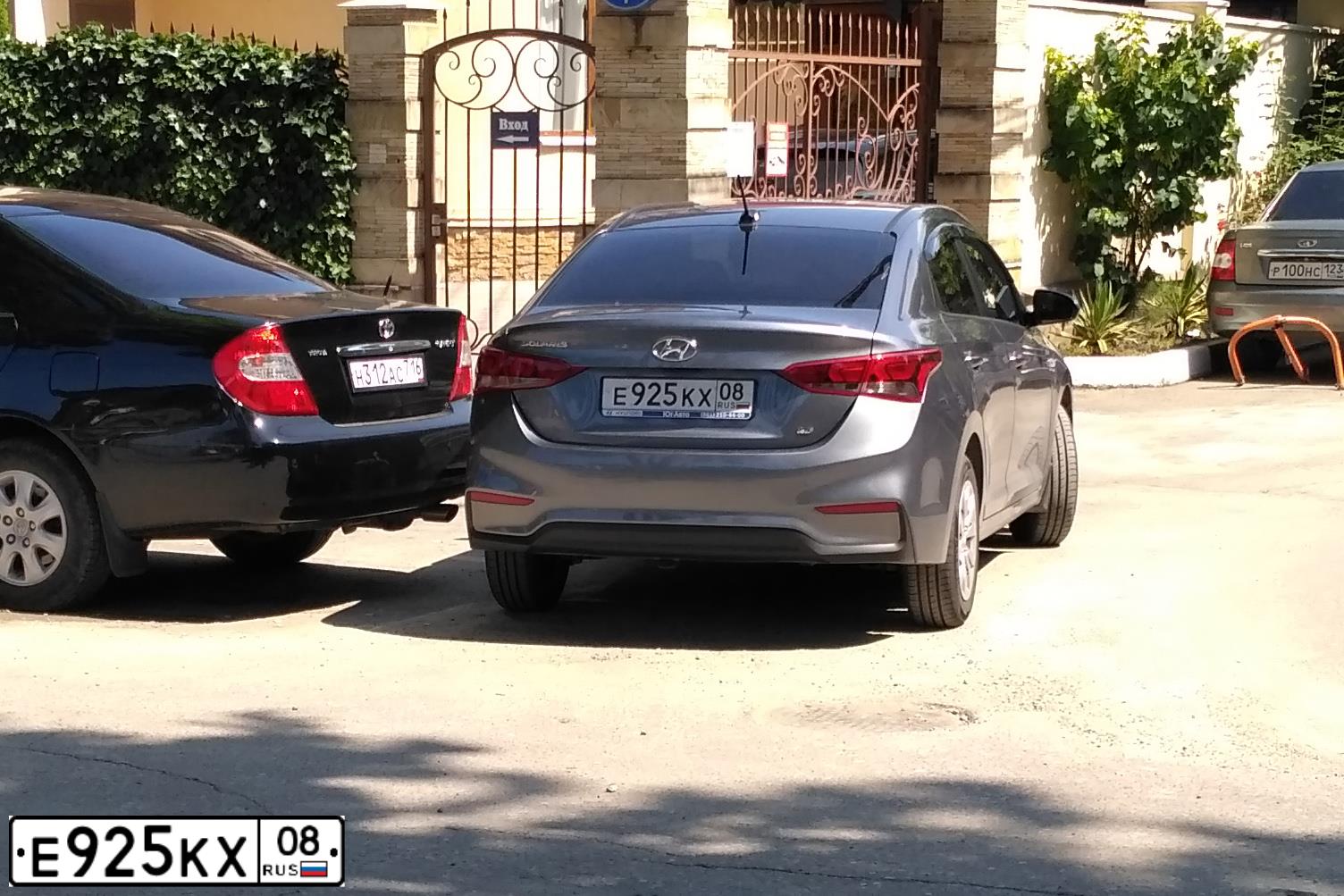 Фото автомобиля HYUNDAI SOLARIS, 2019 — госномер Р030ЕК193. Цвет: СЕРЫЙ