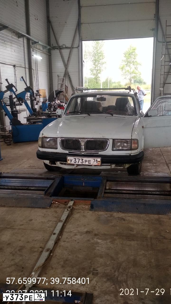 Фото автомобиля GAZ 3110, 1997 — госномер У373РЕ76. Цвет: БЕЛЫЙ