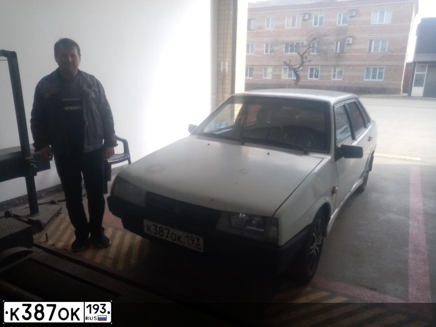 Фото автомобиля LADA 21099, 1997 — госномер Х773ЕР193