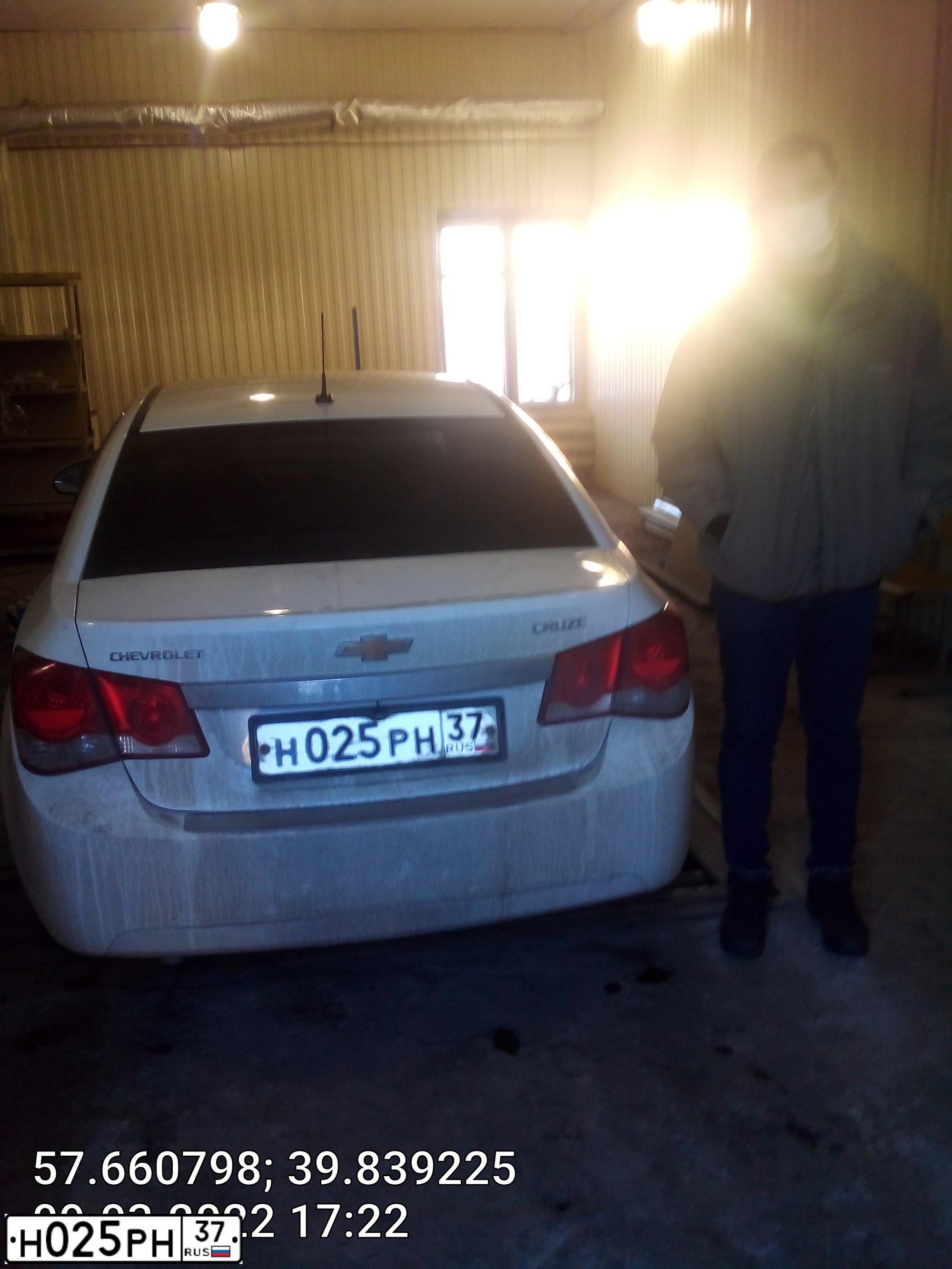 Фото автомобиля CHEVROLET CRUZE, 2011 — госномер Н025РН37