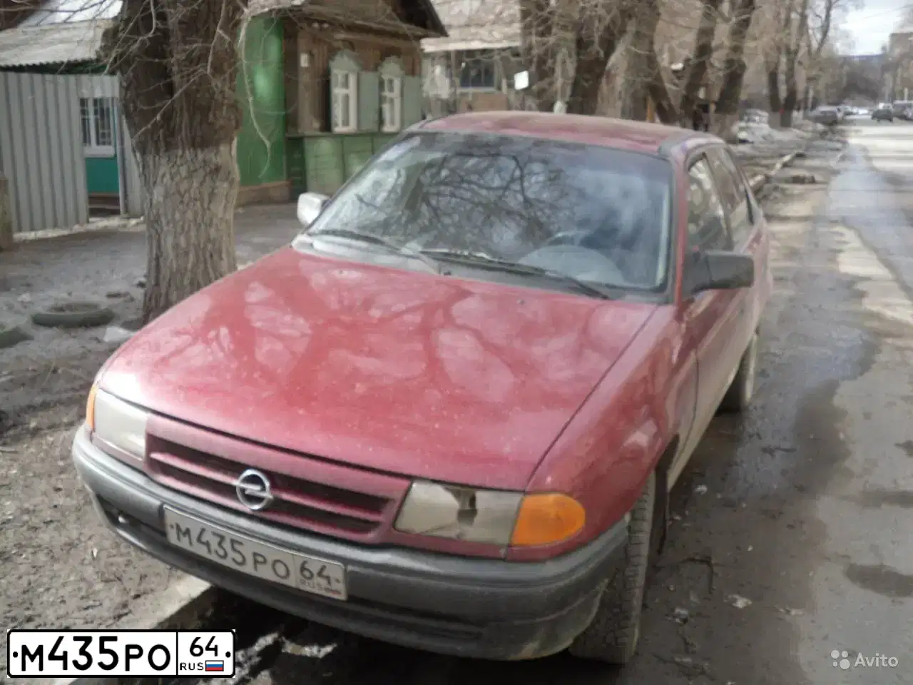 Фото автомобиля TOYOTA CARINA, 1997 — госномер М435РО64. Цвет: СИНЕ ЗЕЛЕНЫЙ