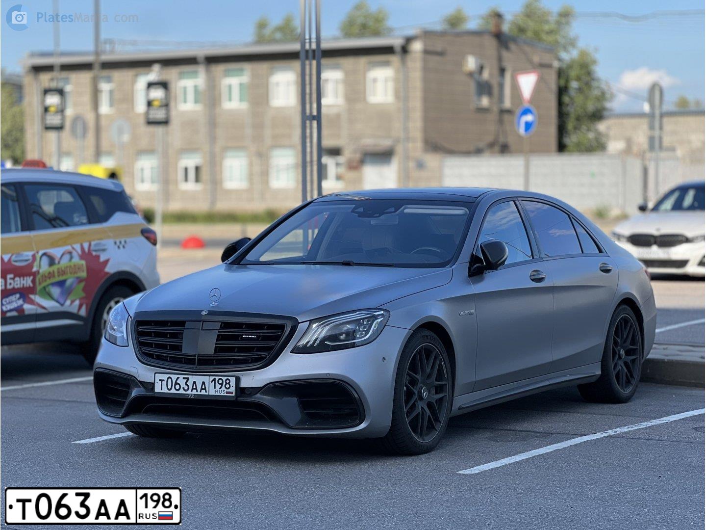 Фото автомобиля MERCEDES S-KLASSE, 2018 — госномер Т063АА198. Цвет: СЕРЫЙ