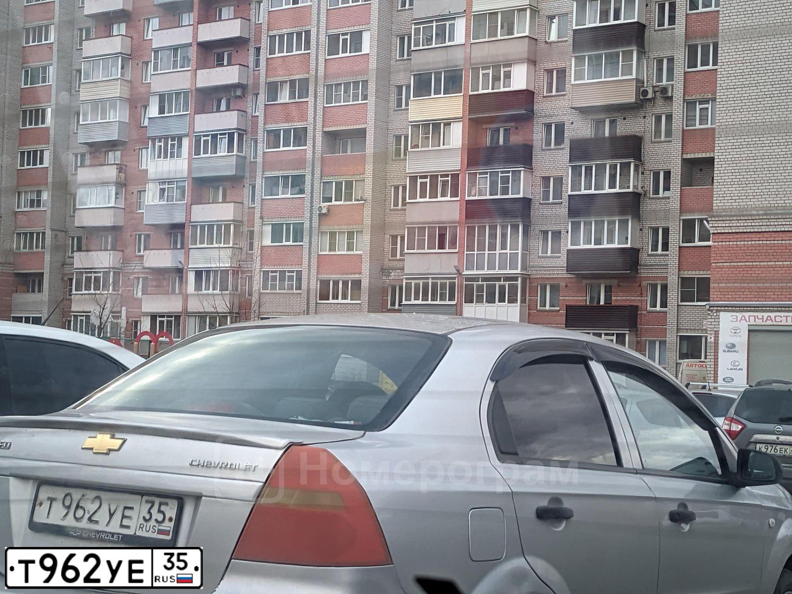 Фото автомобиля CHEVROLET AVEO, 2007 — госномер Т962УЕ35. Цвет: СЕРЕБРИСТЫЙ