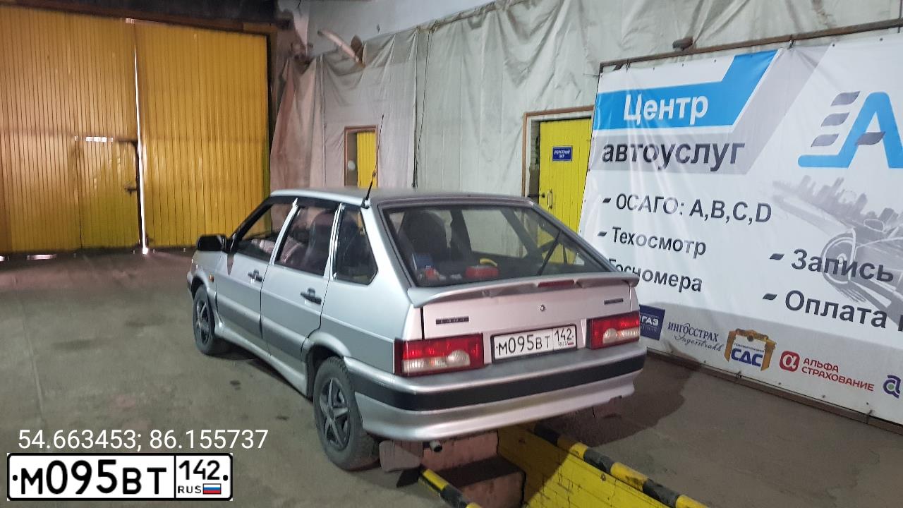 Фото автомобиля LADA 2114 SAMARA, 2005 — госномер М095ВТ142. Цвет: СВЕТЛО-СЕРЕБРИСТЫЙ МЕТАЛЛ