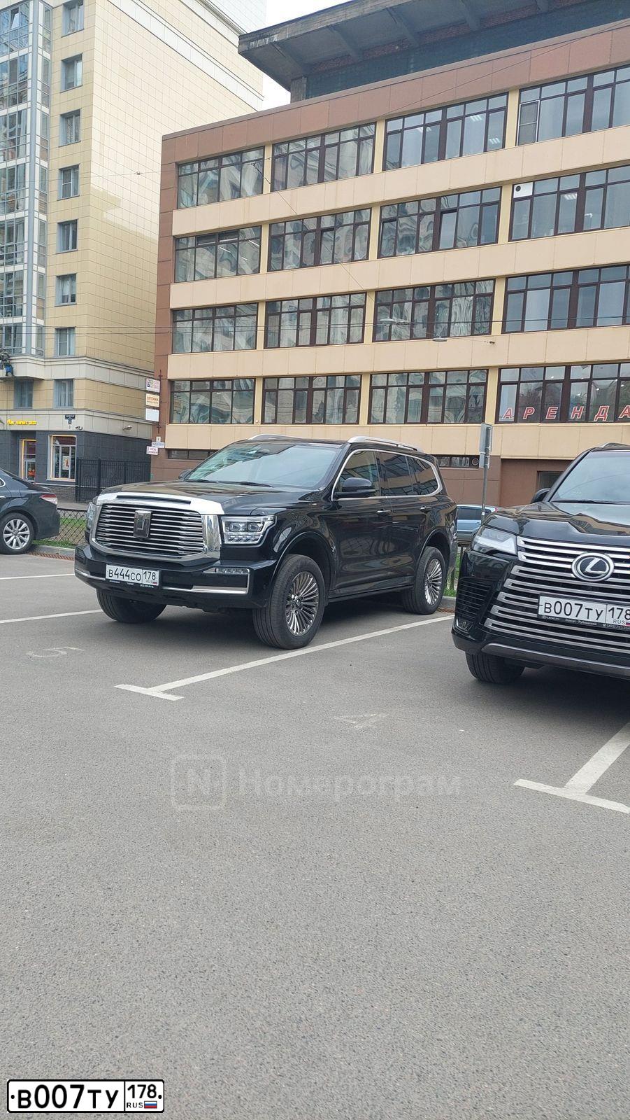 Фото автомобиля TOYOTA LANDCRUISER 200, 2014 — госномер В007ТУ178. Цвет: ЧЕРНЫЙ