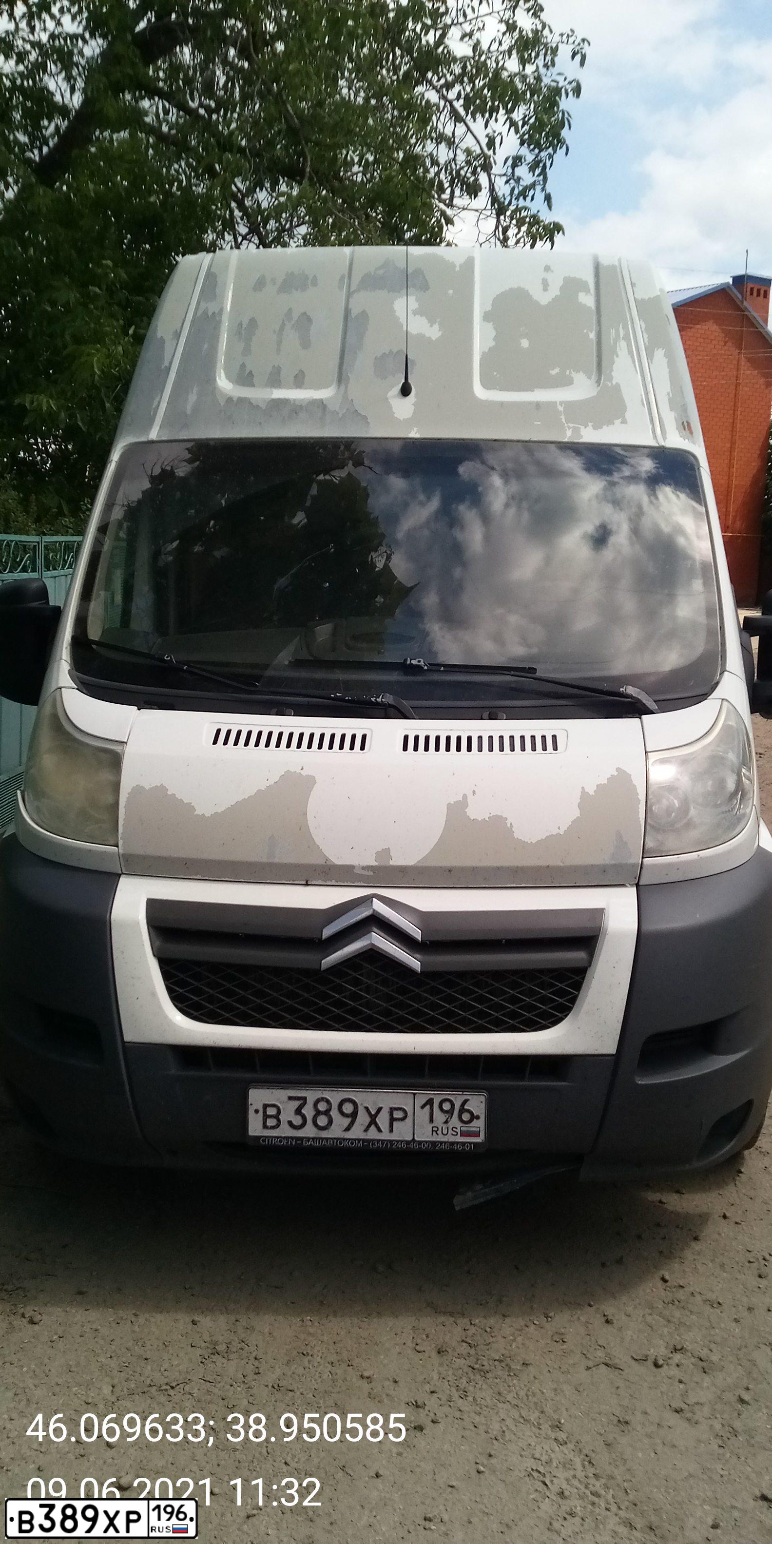 Фото автомобиля CITROEN JUMPER, 2011 — госномер Т668УС196. Цвет: Белый
