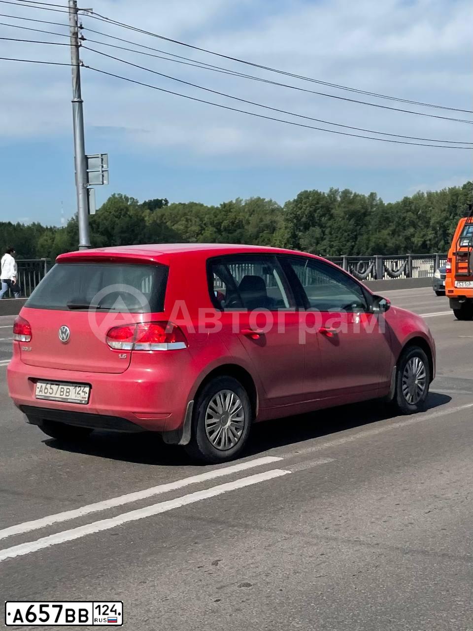 Фото автомобиля VOLKSWAGEN GOLF, 2009 — госномер А657ВВ124. Цвет: КРАСНЫЙ