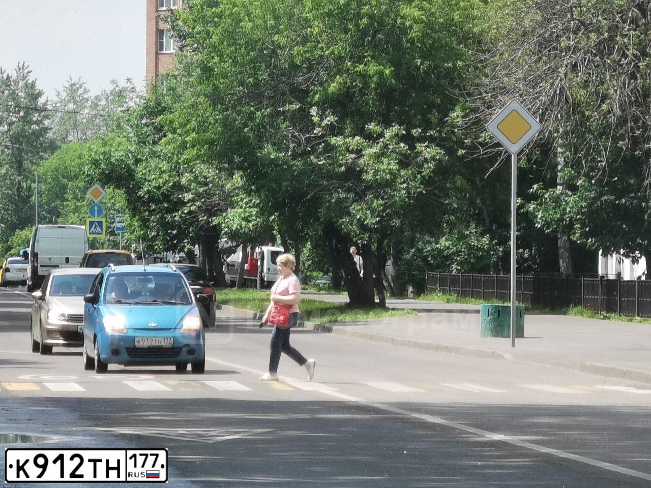 Фото автомобиля VOLKSWAGEN BORA, 2003 — госномер К912ТН177. Цвет: СЕРЕБРИСТЫЙ