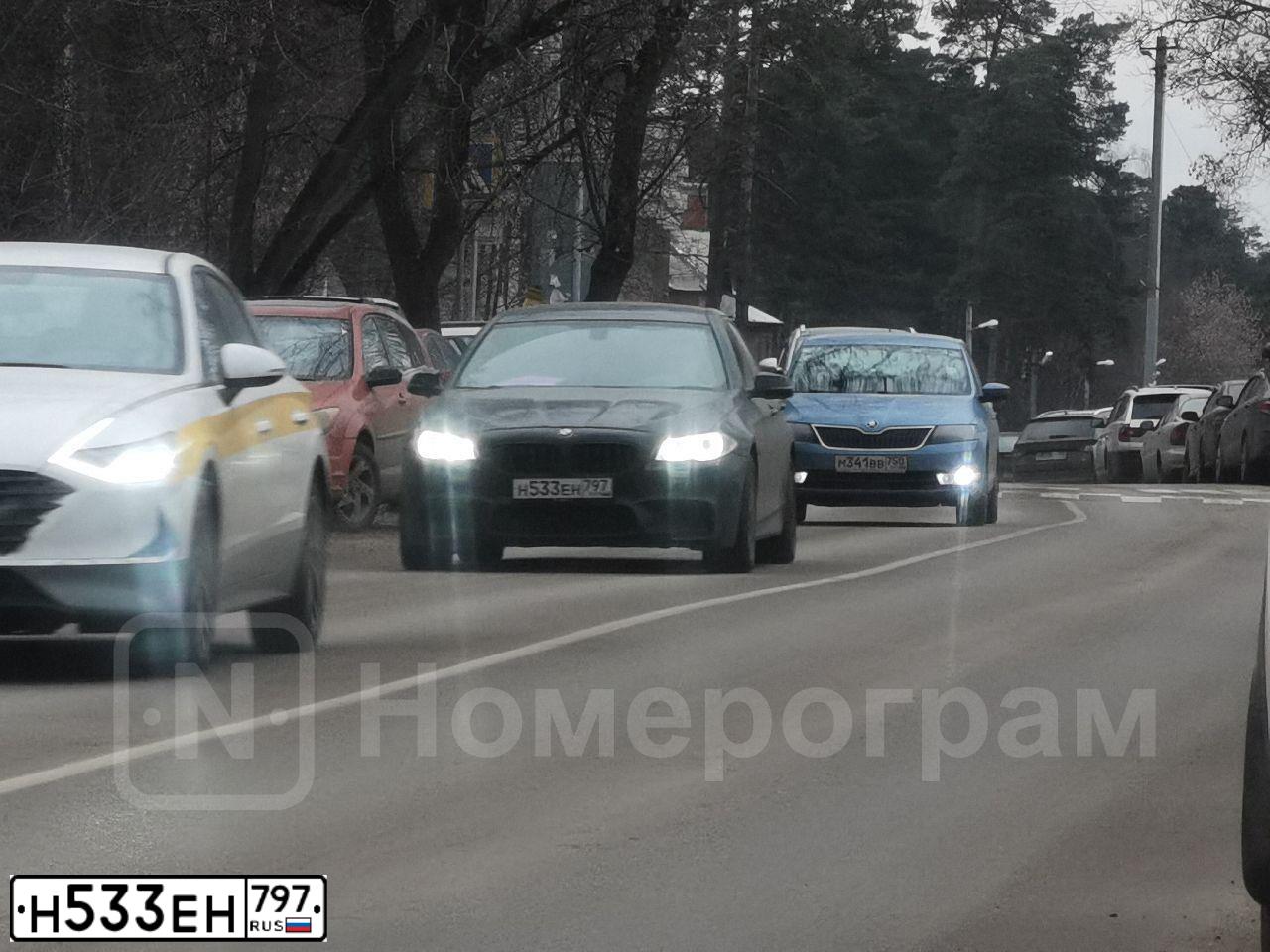Фото автомобиля БМВ 530D XDRIVE, 2015 — госномер А382АМ550. Цвет: ЧЕРНЫЙ