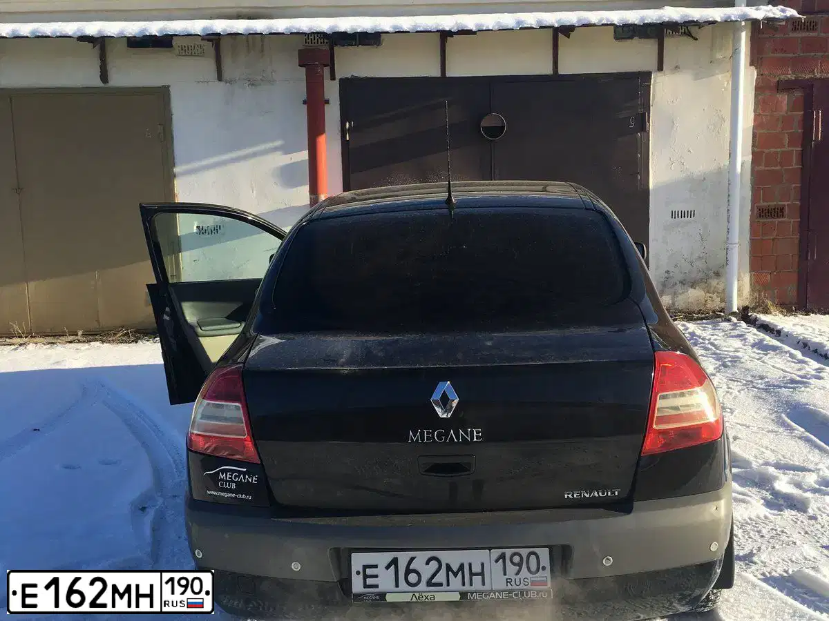Фото автомобиля RENAULT MEGANE, 2006 — госномер В427КН164. Цвет: ЧЕРНЫЙ