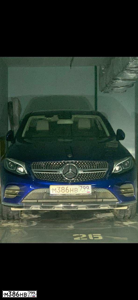Фото автомобиля MERCEDES-BENZ GLC250D, 2018 — госномер К885НА53. Цвет: синий