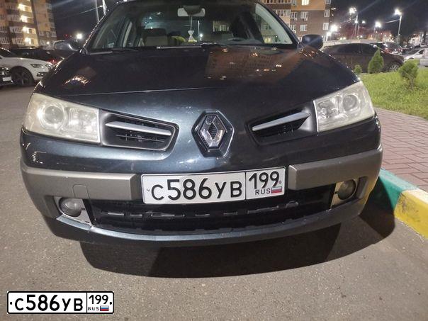 Фото автомобиля RENAULT MEGANE, 2006 — госномер С586УВ199. Цвет: ТЕМНО-СЕРЫЙ