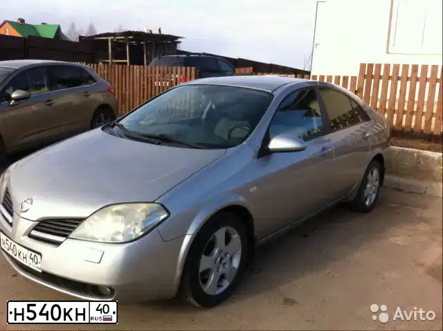Фото автомобиля NISSAN PRIMERA, 2004 — госномер Н540КН40. Цвет: серебристый