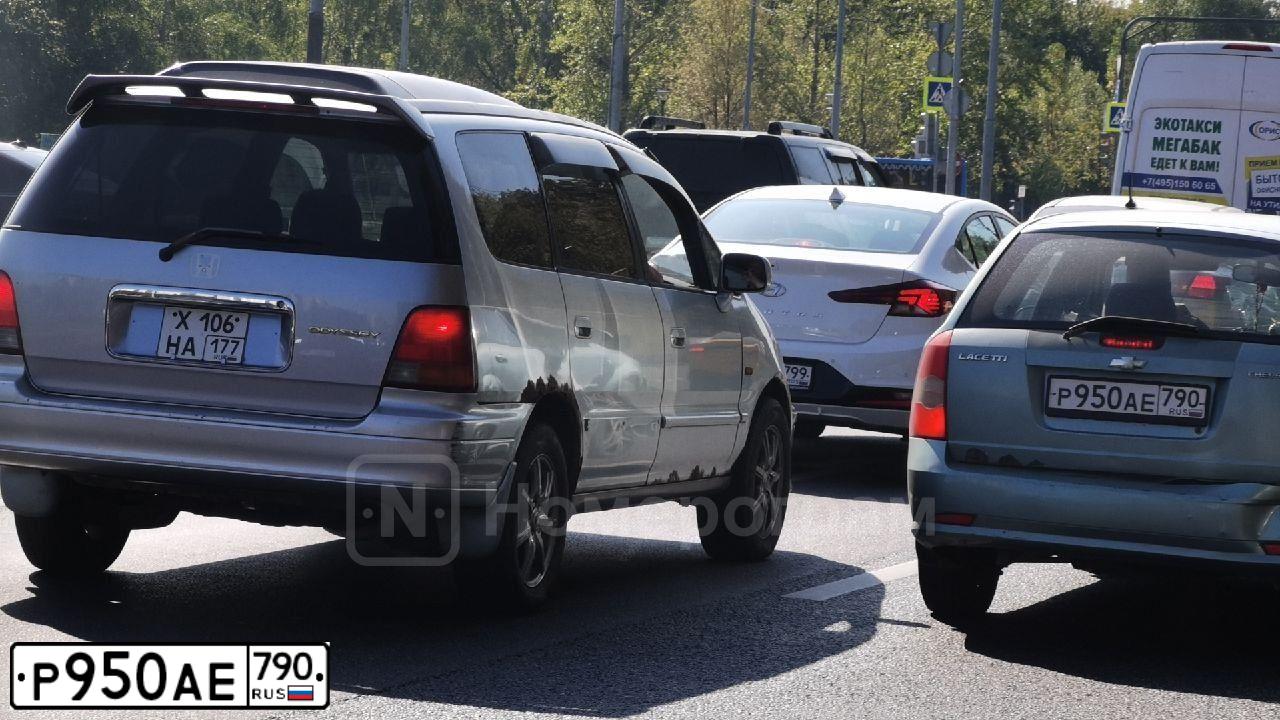 Фото автомобиля CHEVROLET LACETTI, 2006 — госномер Р950АЕ790. Цвет: ЗЕЛЕНЫЙ