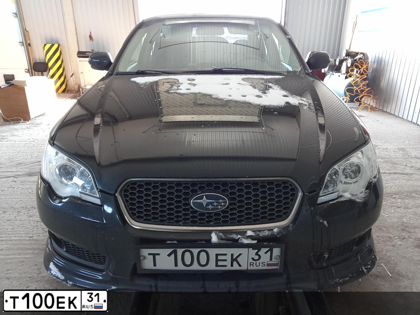 Фото автомобиля SUBARU LEGACY, 2007 — госномер Т100ЕК31. Цвет: ЧЕРНЫЙ