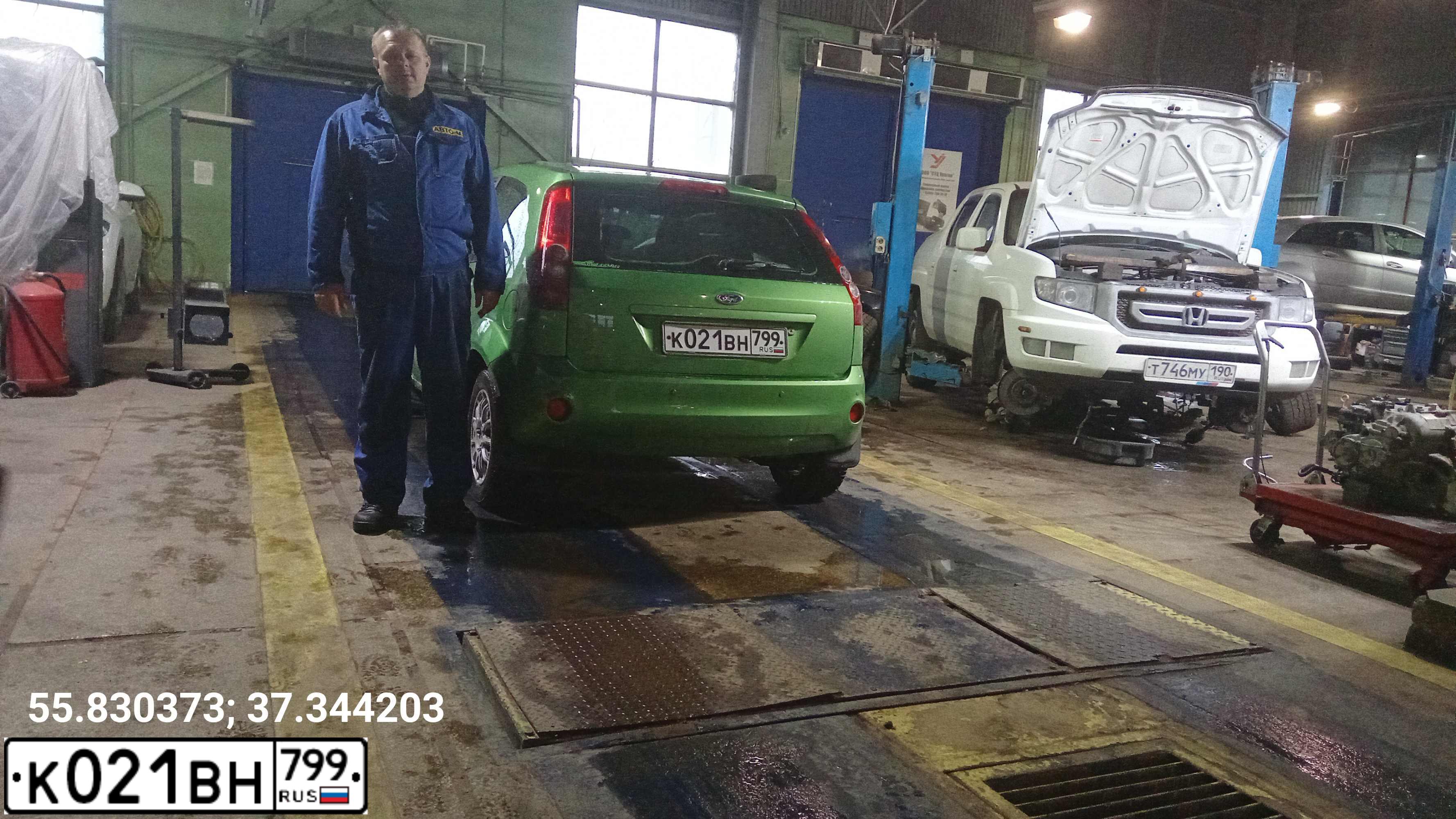 Фото автомобиля FORD FIESTA / ASPIRE, 2008 — госномер К021ВН799. Цвет: ЗЕЛЕНЫЙ