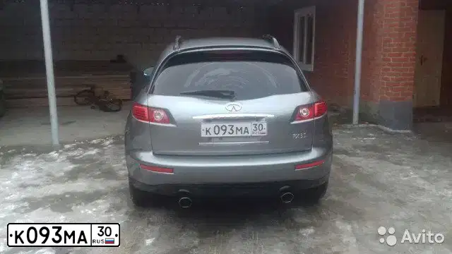 Фото автомобиля INFINITI QX70 /FX/, 2002 — госномер К604АК95. Цвет: Серый
