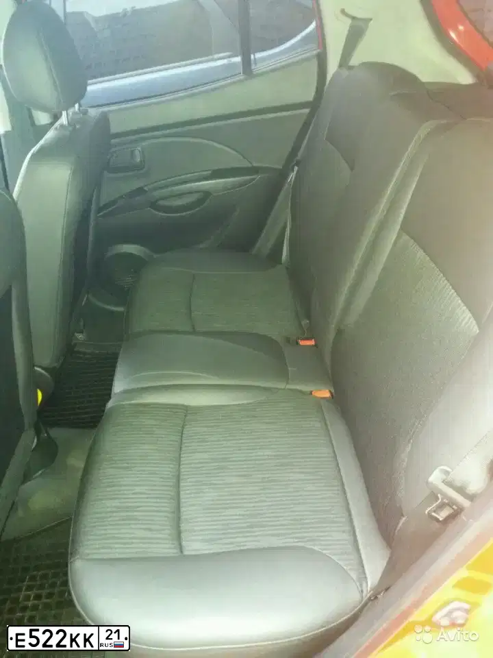 Фото автомобиля KIA PICANTO / MORNING, 2009 — госномер Е522КК21. Цвет: АЛЫЙ