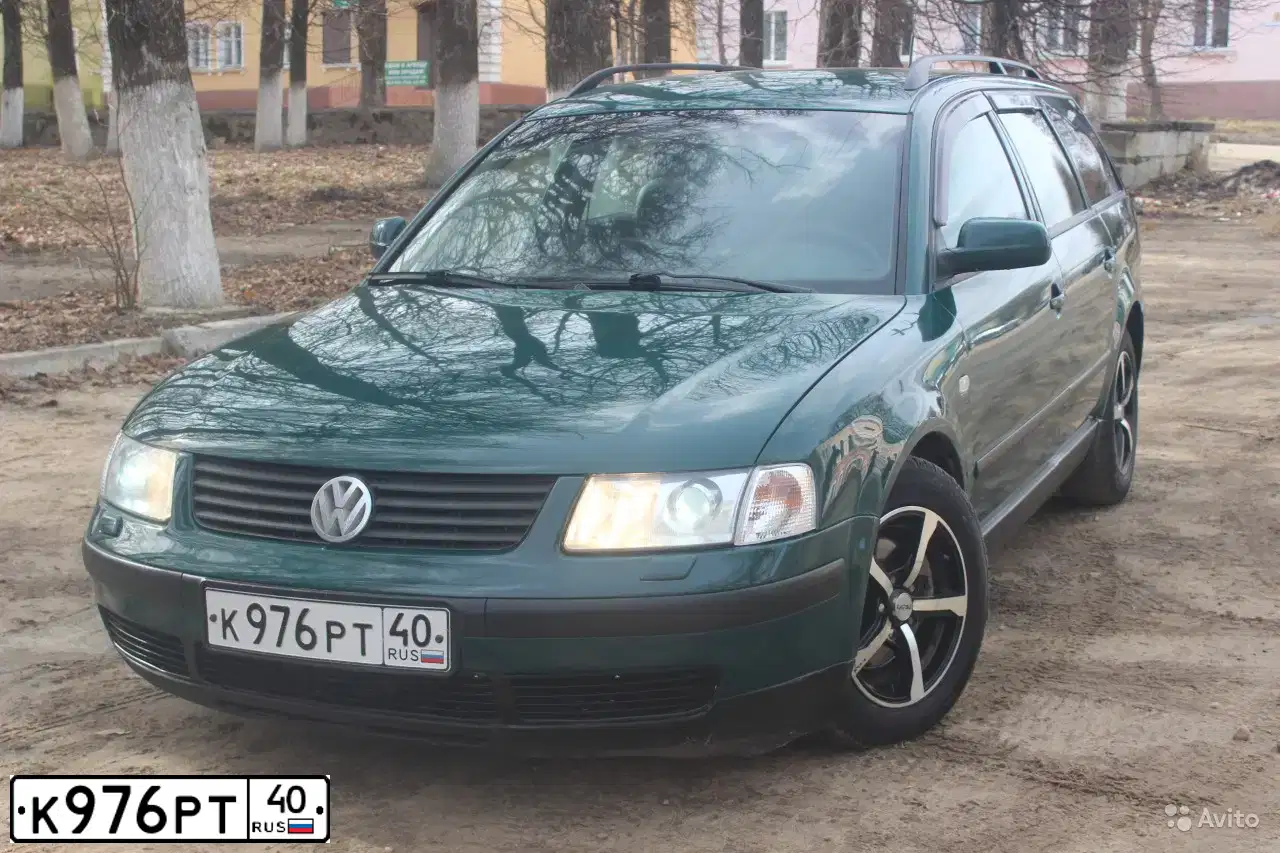 Фото автомобиля VOLKSWAGEN PASSAT, 1999 — госномер К976РТ40. Цвет: ЗЕЛЕНЫЙ