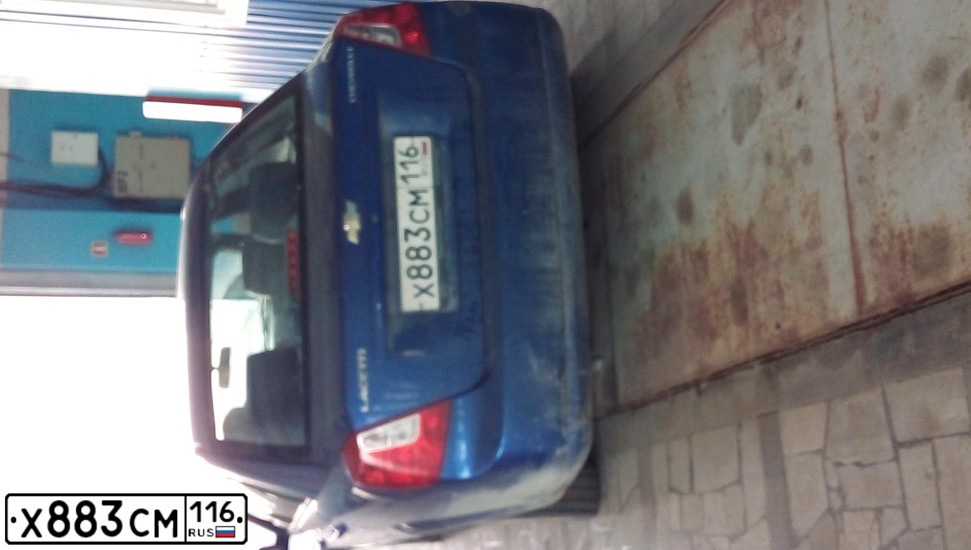 Фото автомобиля CHEVROLET LACETTI, 2011 — госномер Х883СМ116. Цвет: синий