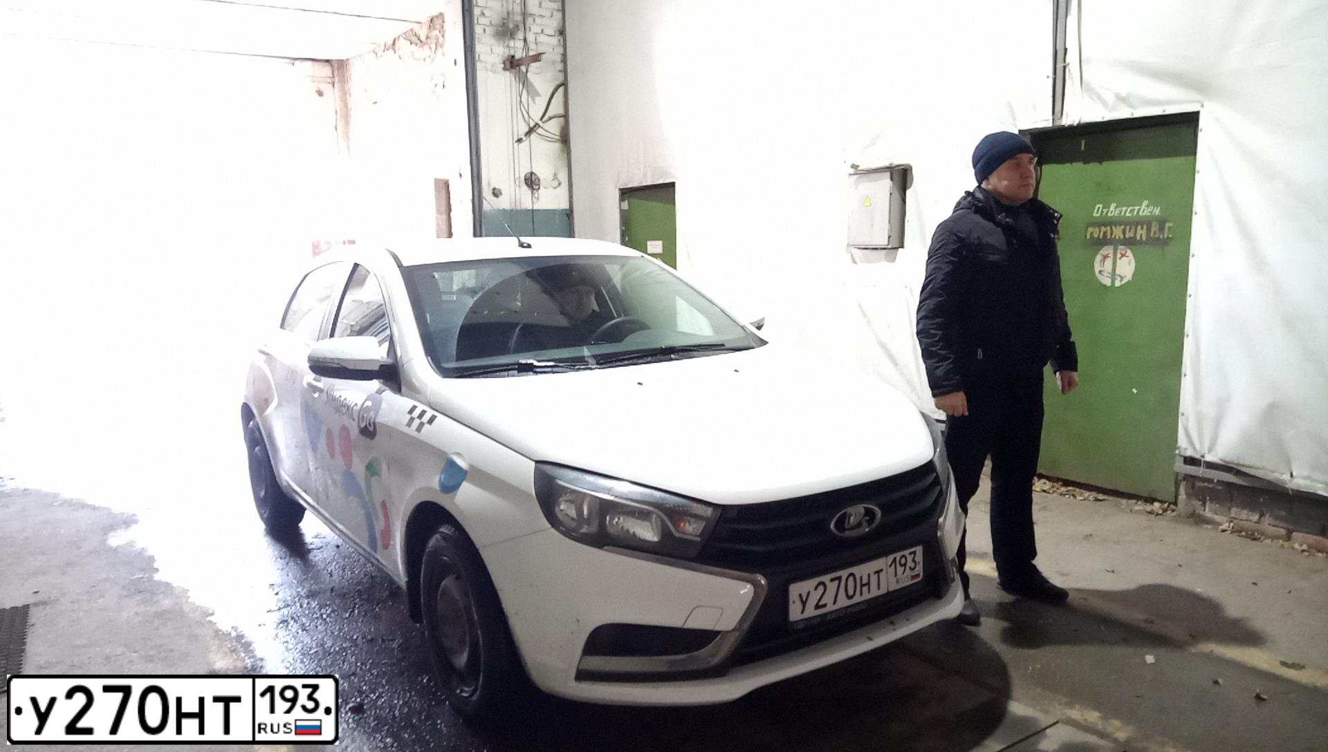 Фото автомобиля LADA VESTA, 2021 — госномер Е514УЕ08