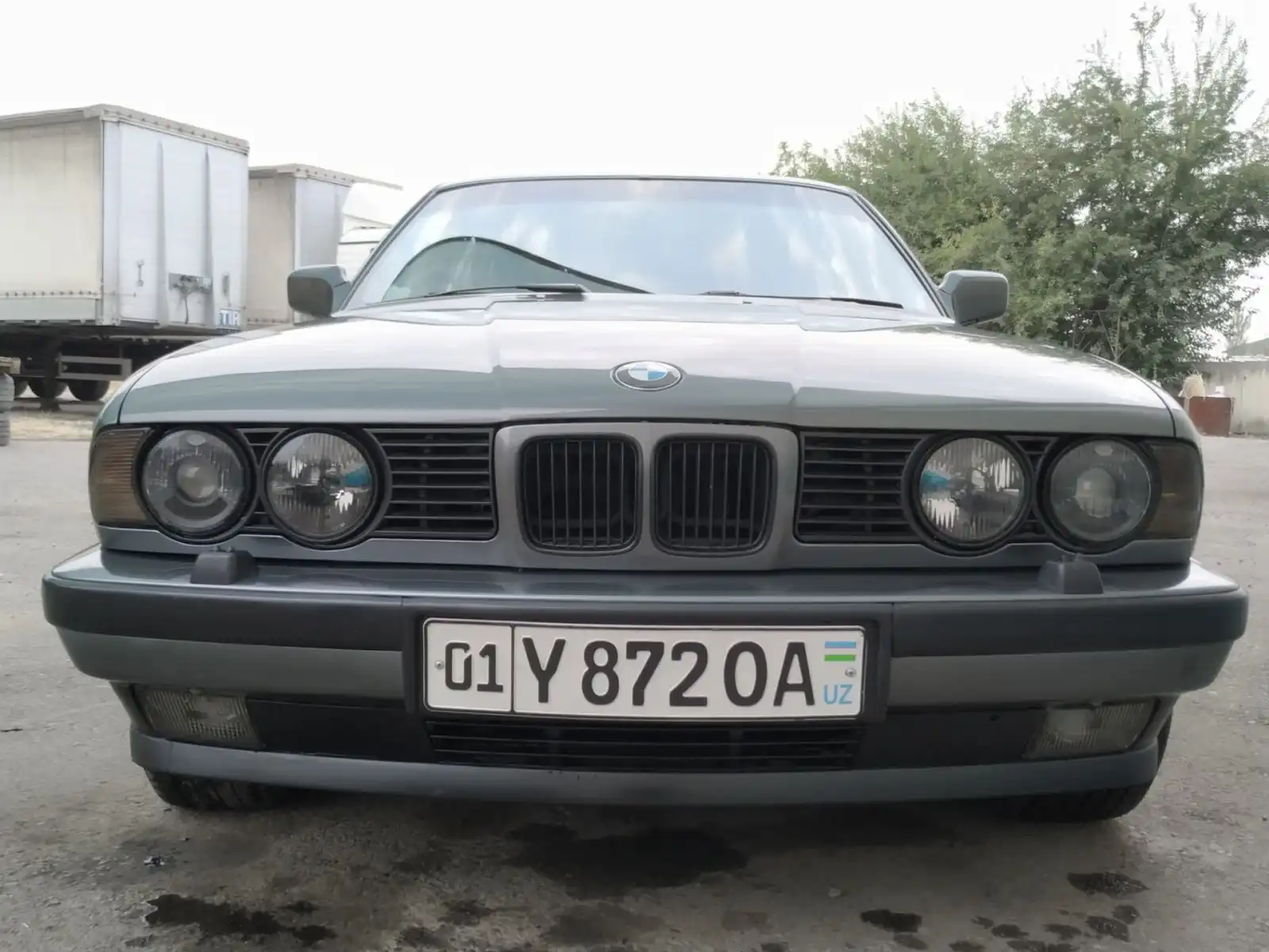 Фото автомобиля VOLKSWAGEN GOLF, 2002 — госномер Т123АТ05