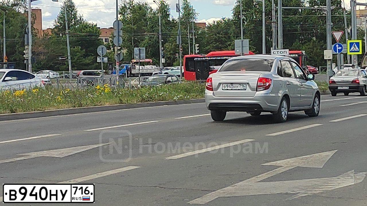 Фото автомобиля LADA 2190 GRANTA, 2019 — госномер В940НУ716. Цвет: СЕРЕБРИСТЫЙ