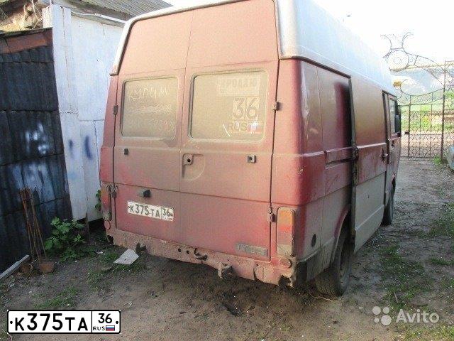 Фото автомобиля VOLKSWAGEN ФОЛЬКСВАГЕН LT 35, 1992 — госномер К259НТ36. Цвет: ВИШНЕВЫЙ