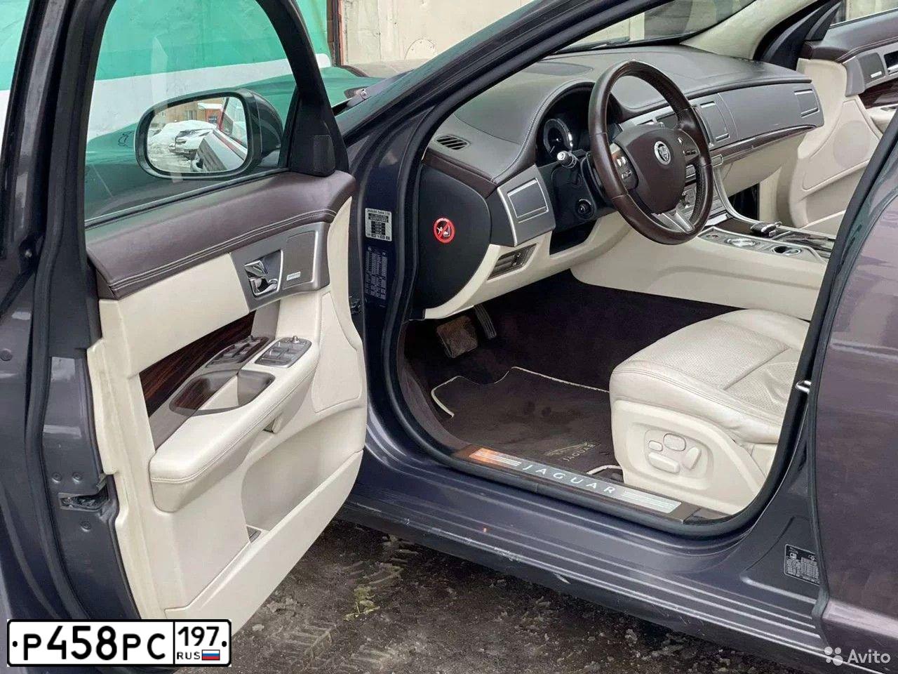 Фото автомобиля HYUNDAI H 1/H 100/STAREX, 2012 — госномер У538ХР43. Цвет: синий