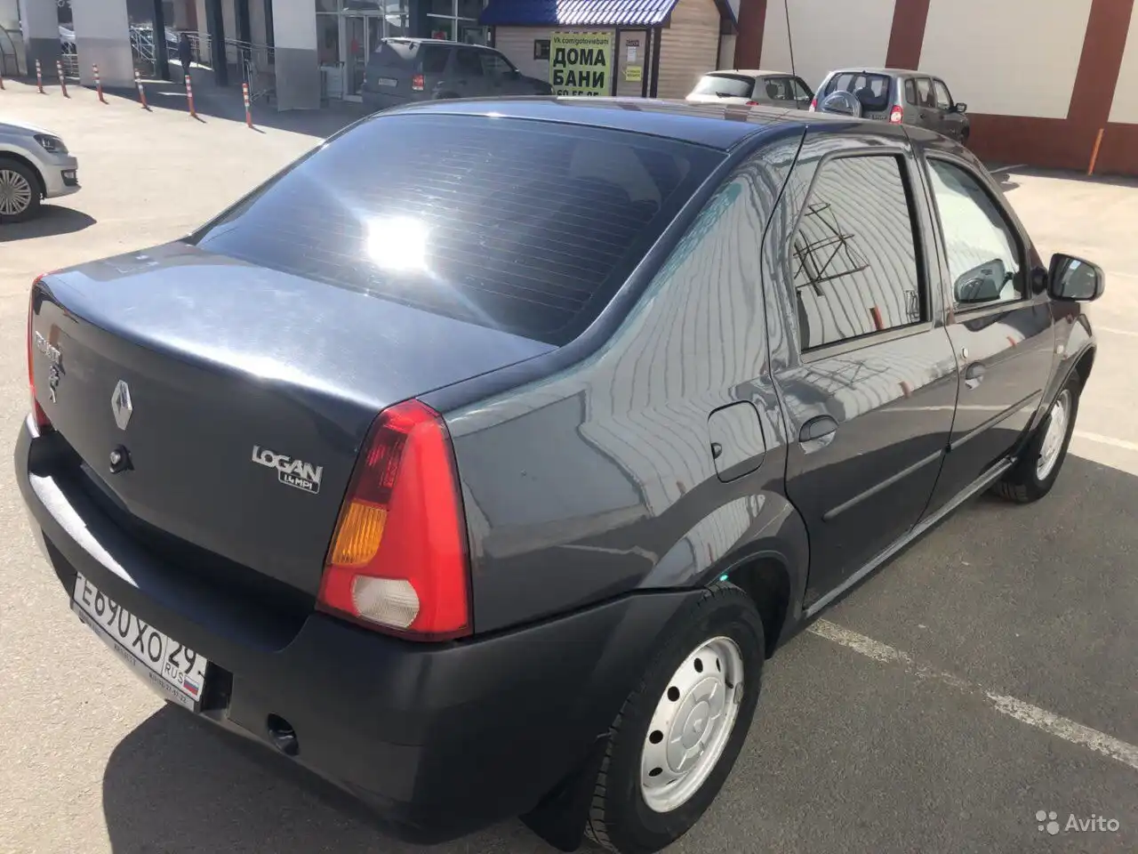 Фото автомобиля RENAULT LOGAN, 2007 — госномер Е690ХО29. Цвет: ТЕМНО-СЕРЫЙ