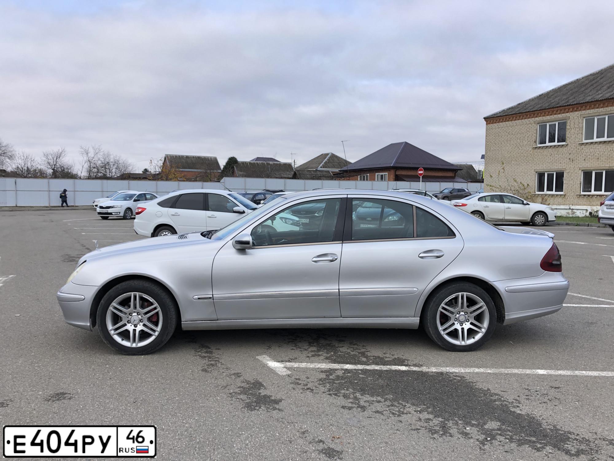Фото автомобиля MERCEDES E-KLASSE, 1996 — госномер Е404РУ46. Цвет: ЗЕЛЕНЫЙ