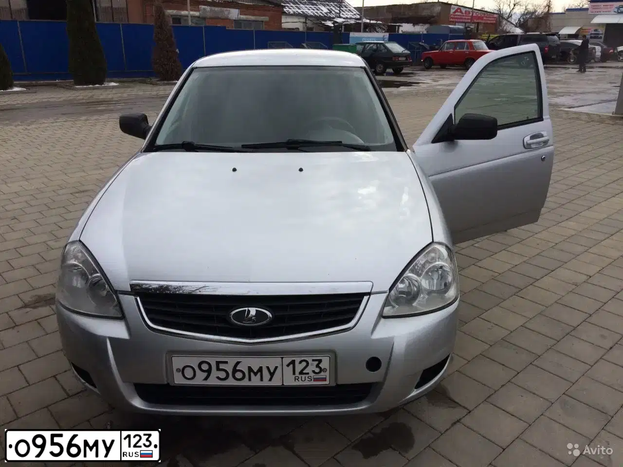 Фото автомобиля LADA 2172 PRIORA, 2008 — госномер К088ВМ193. Цвет: Светло-Серебристый металлик