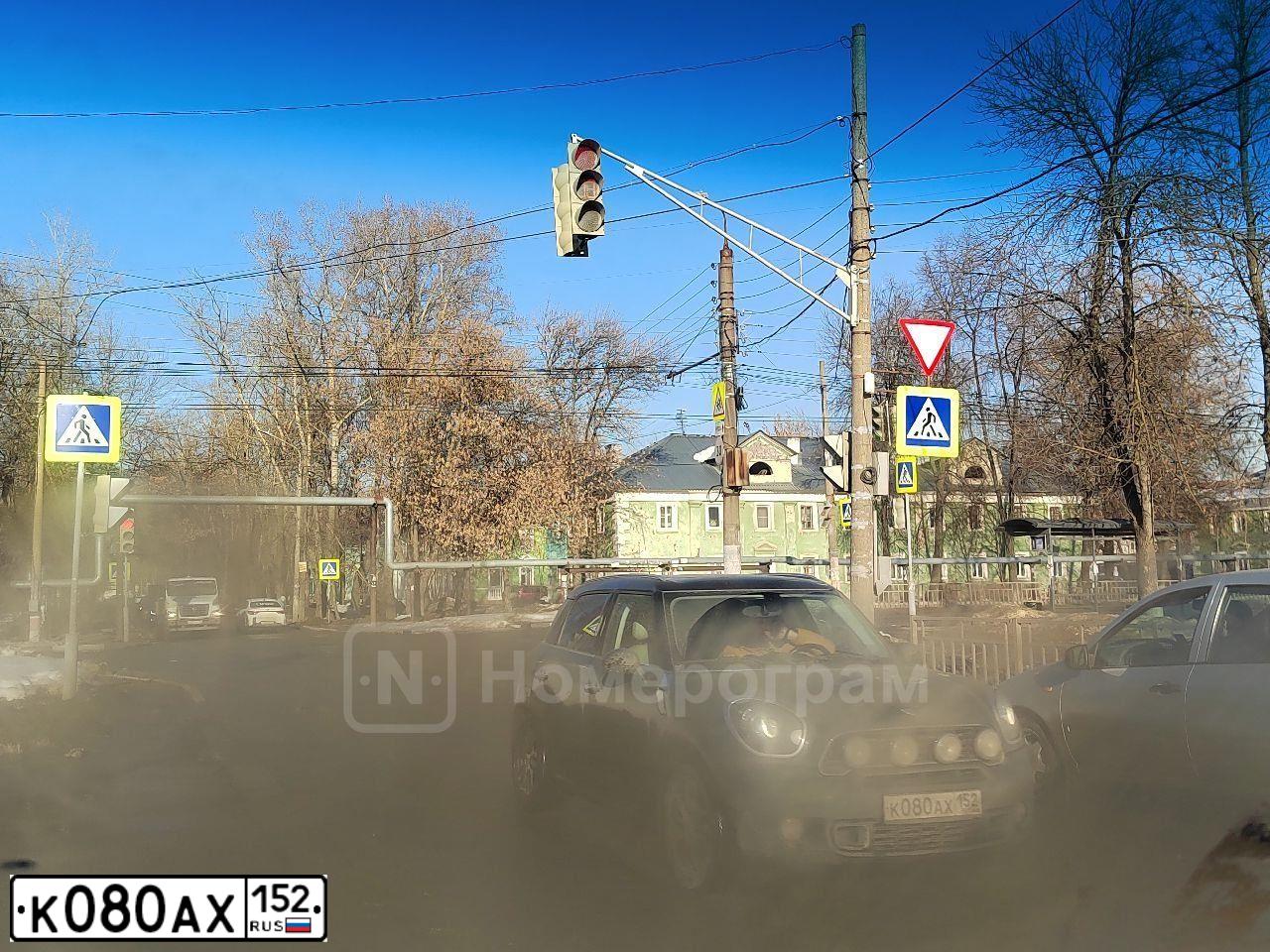 Фото автомобиля MITSUBISHI GALANT, 2007 — госномер К080АХ152. Цвет: синий
