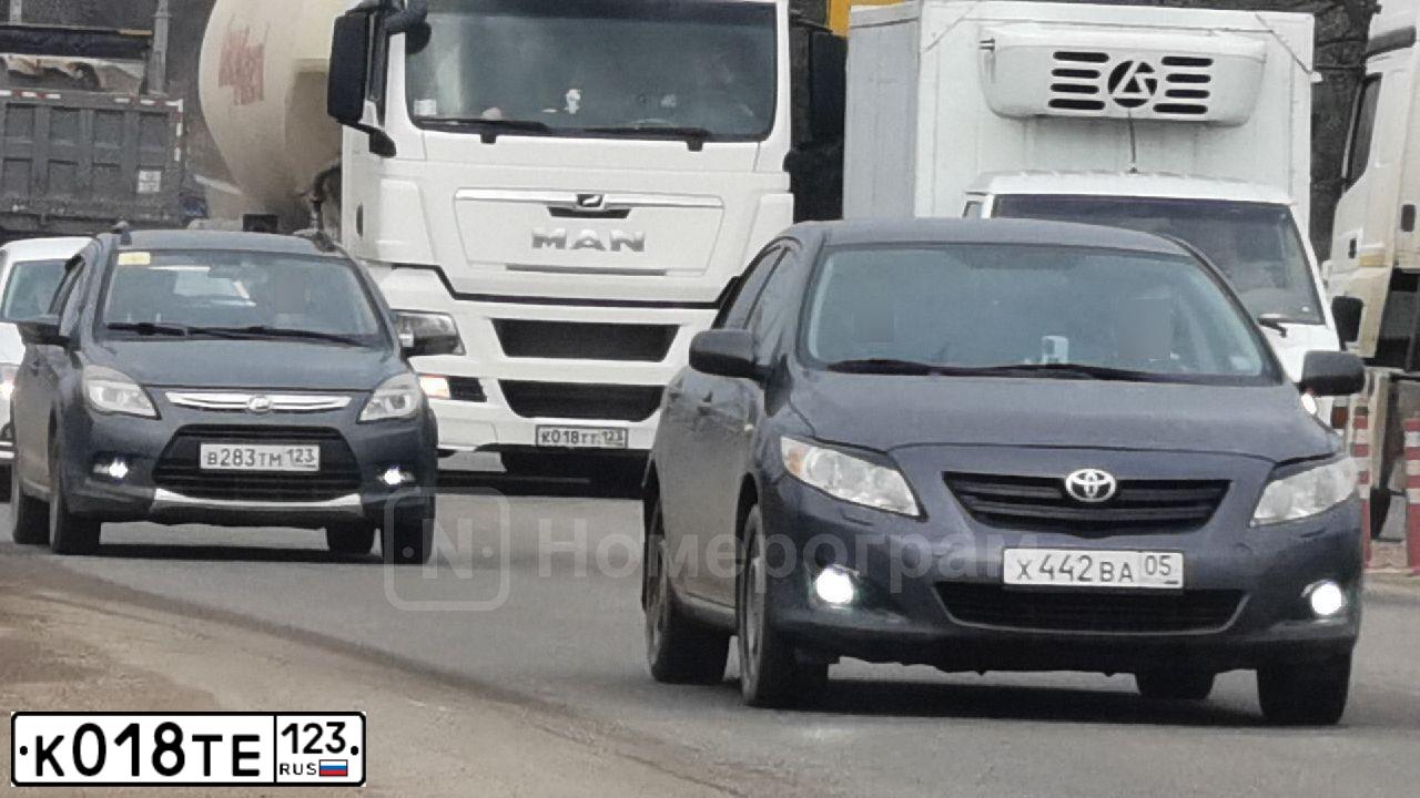 Фото автомобиля МЕРСЕДЕС-БЕНЦ MERCEDES-BENZ 208, 2014 — госномер С765УН164. Цвет: СЕРЫЙ