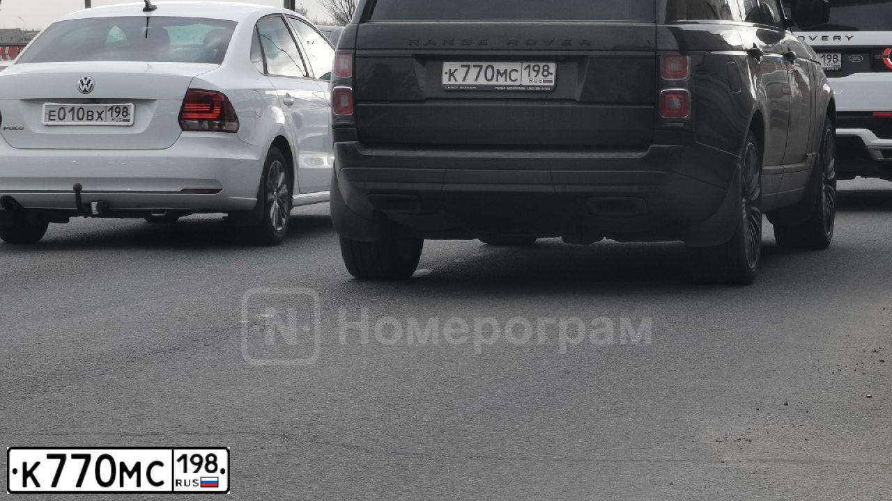 Фото автомобиля LANDROVER RANGE ROVER, 2020 — госномер К770МС198. Цвет: ЧЕРНЫЙ