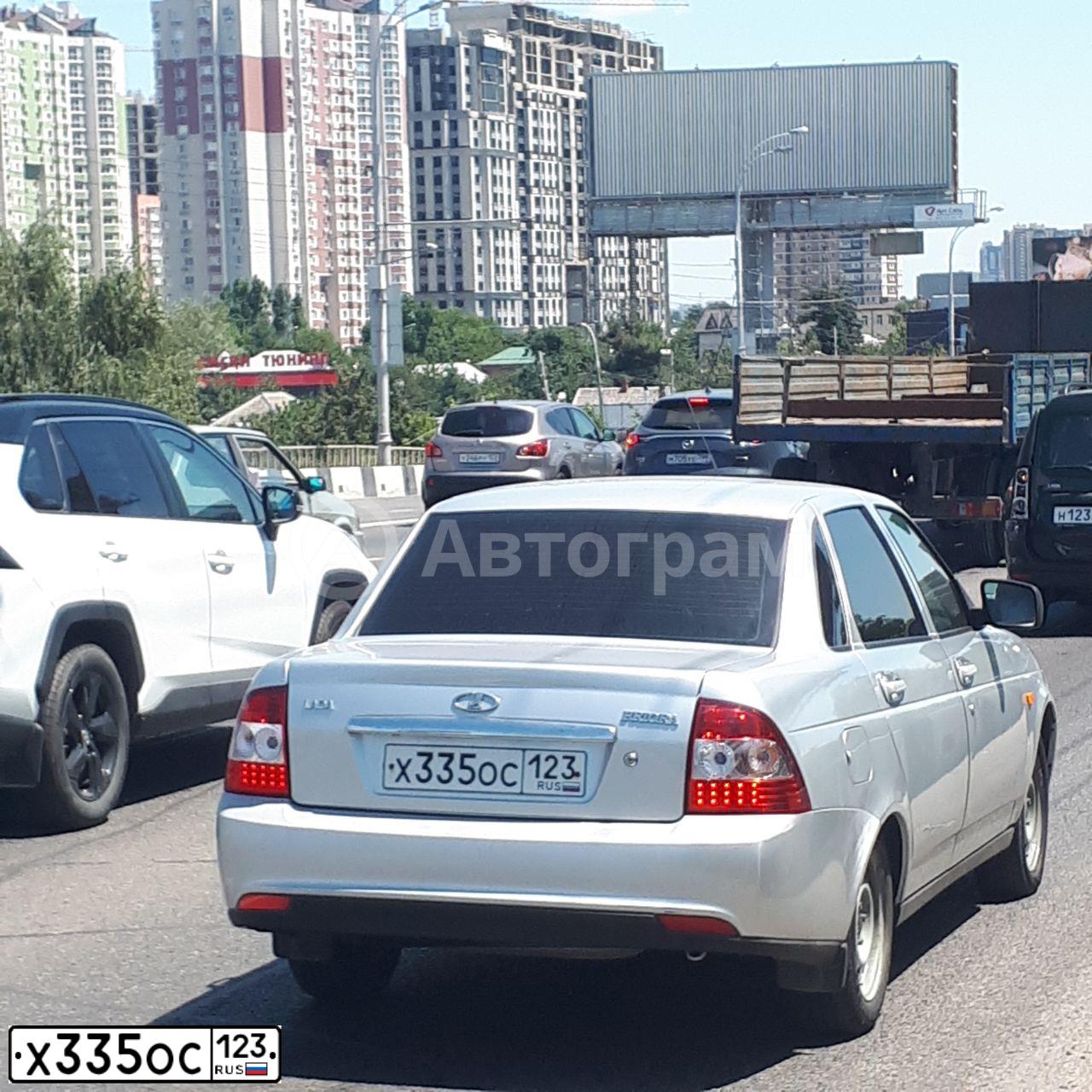 Фото автомобиля LАDА, 217030 LАDА РRIОRА, 2014 — госномер Х335ОС123. Цвет: СВЕТЛО-СЕРЕБРИСТЫЙ МЕТАЛЛ