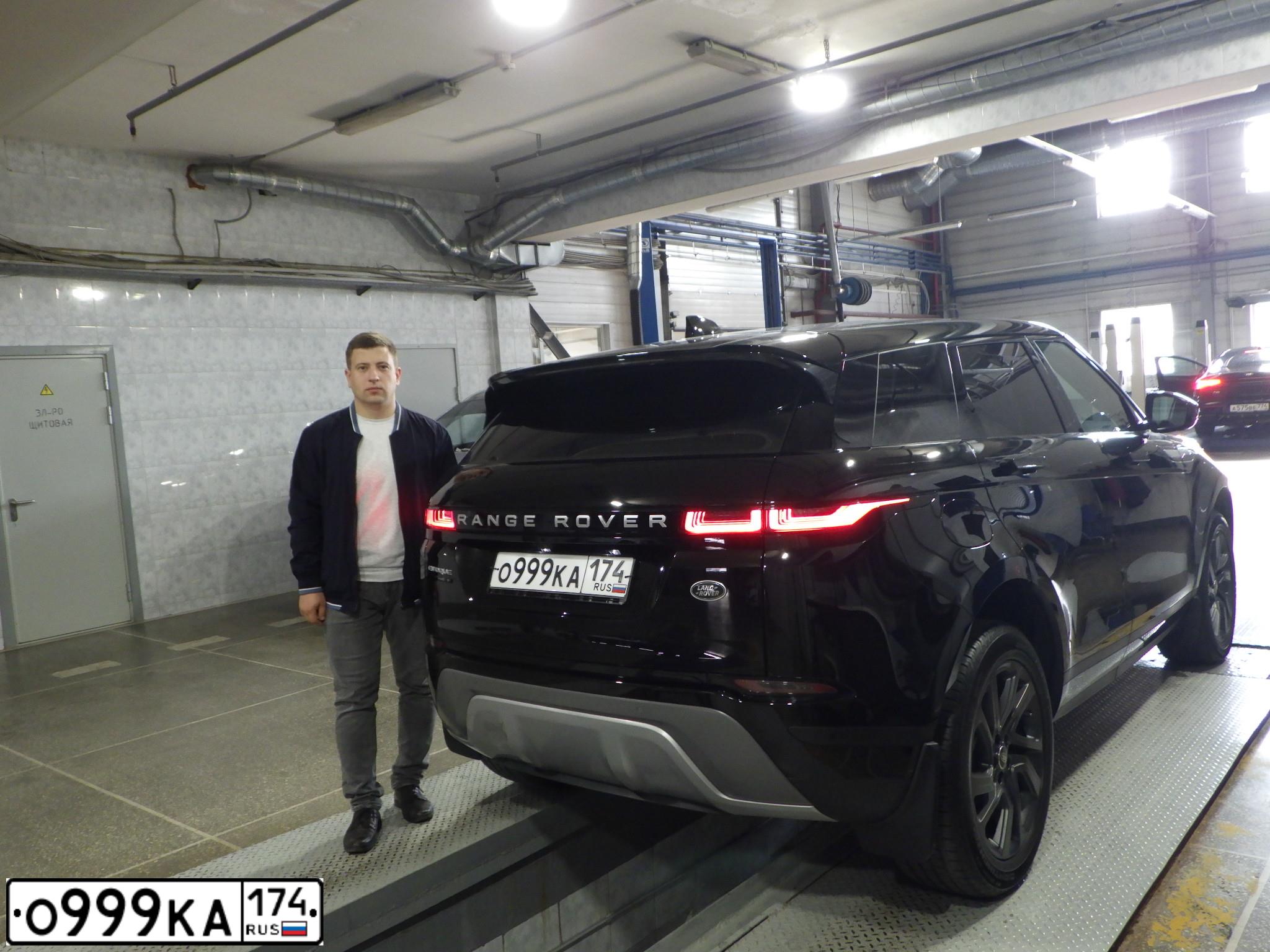 Фото автомобиля LAND ROVER RANGE ROVER EVOQUE, 2019 — госномер Е299КН774. Цвет: ЧЕРНЫЙ