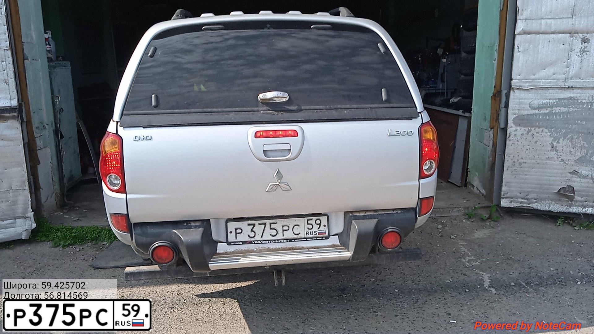 Фото автомобиля MITSUBISHI L 200, 2007 — госномер Е247РТ18. Цвет: СЕРЕБРИСТЫЙ